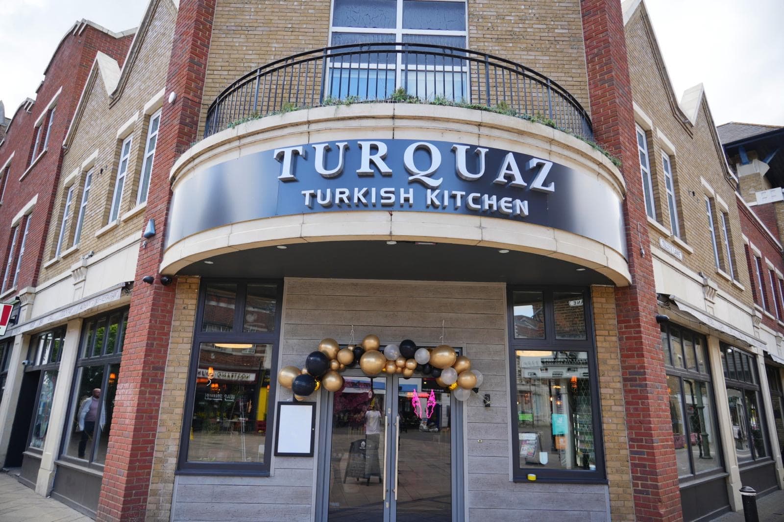 Turquaz Staines